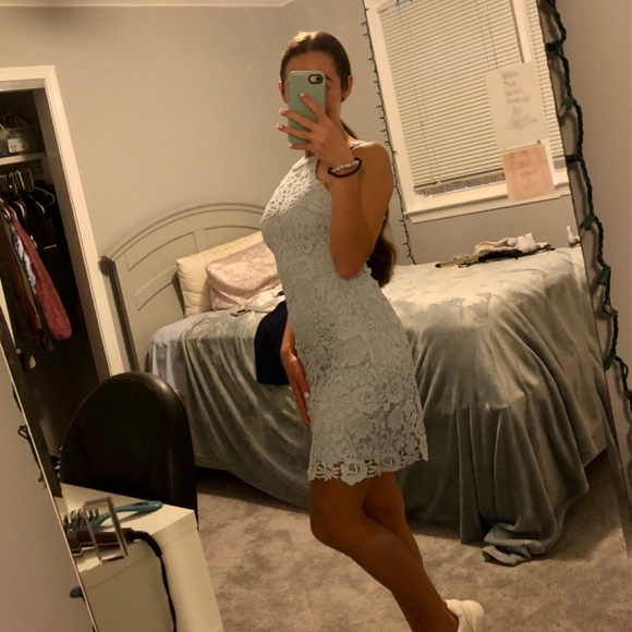 Women’s Lulus Dress - Picture 2 of 3